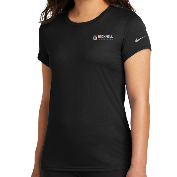   - Women's Swoosh Sleeve rLegend Tee Thumbnail
